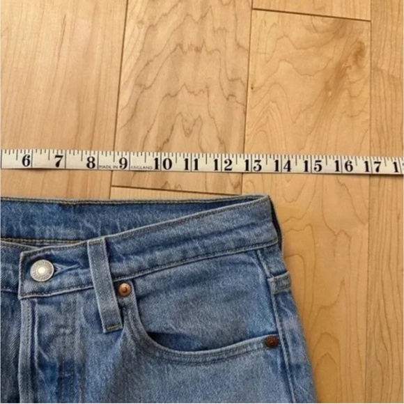 Levi's Premium 501 Skinny Stretch Jeans Light Wash (25) - Picture 7 of 10